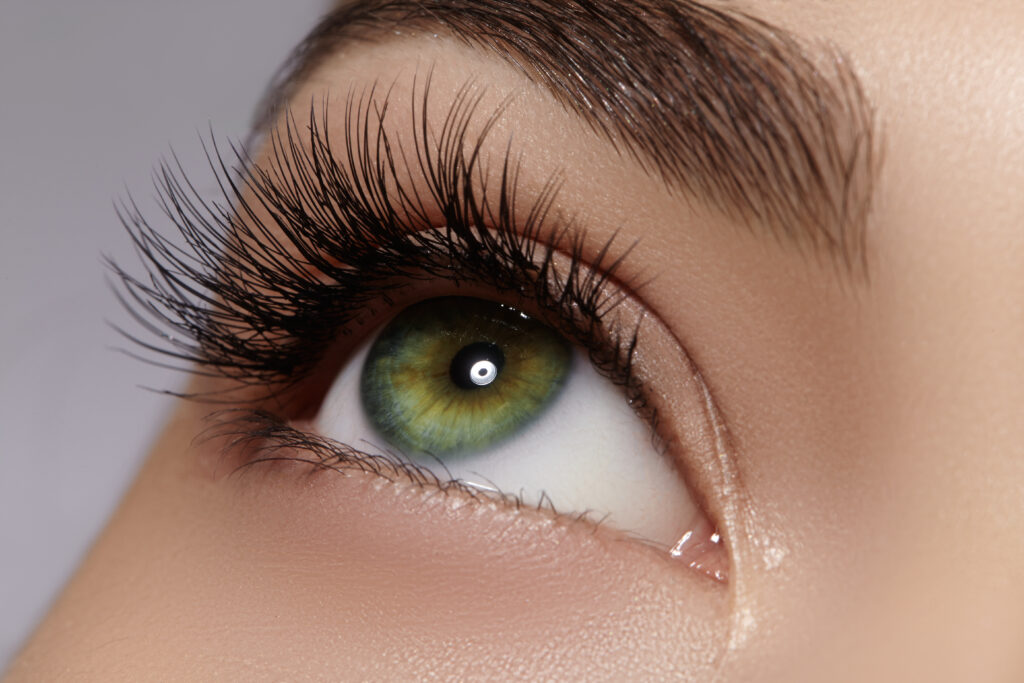 Eyelash Volume, Eyelash Extensions, Eye lashes, Lashes, Extensions, Full Lashes, Classic Lashes, Hybrid Lashes